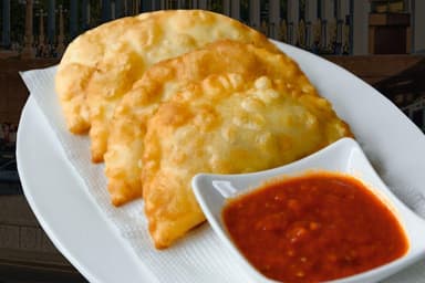 Чебуреки с говядиной (2 шт) / Chebureki